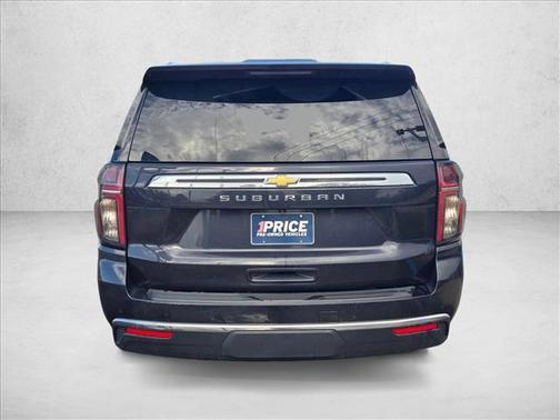 Dark Ash Metallic 2024 Chevrolet Suburban LT