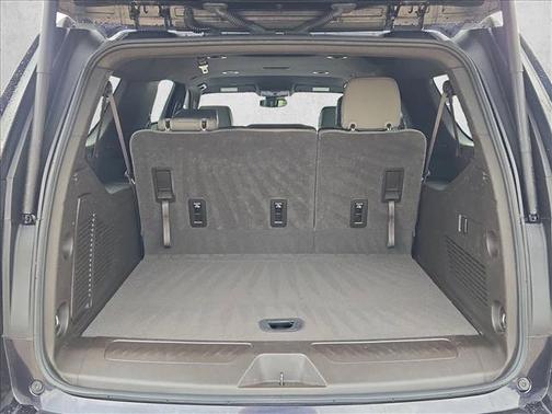 Dark Ash Metallic 2024 Chevrolet Suburban LT