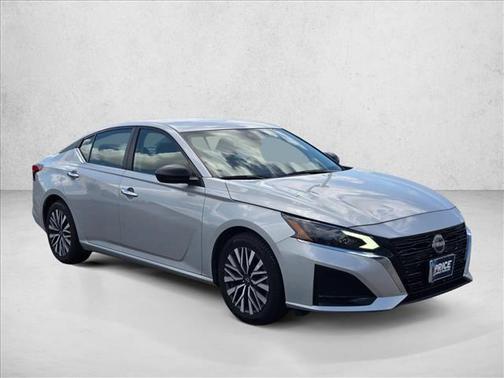 Brilliant Silver Metallic 2024 Nissan Altima 2.5 SV