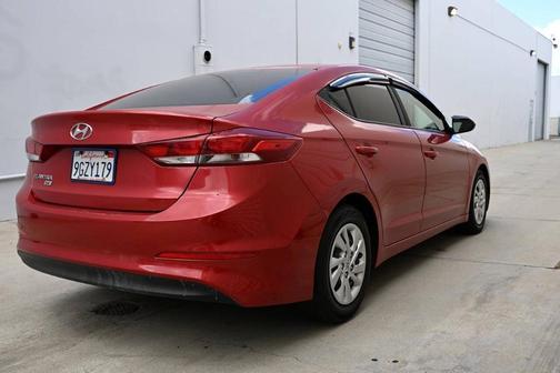 Scarlet Red 2018 Hyundai ELANTRA SE