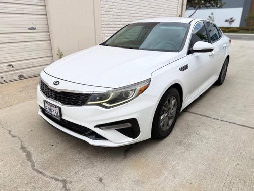 Snow White Pearl 2019 Kia Optima LX