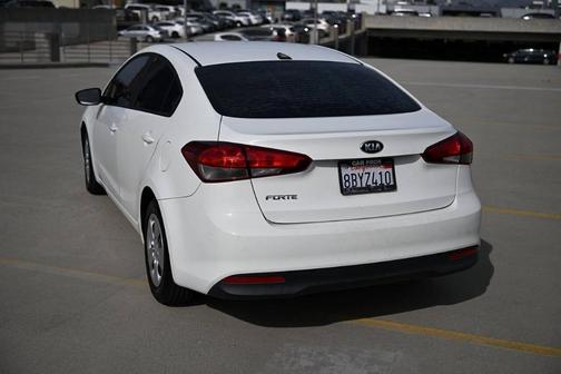 Snow White Pearl 2018 Kia Forte LX