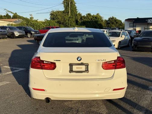 2015 BMW 320 i