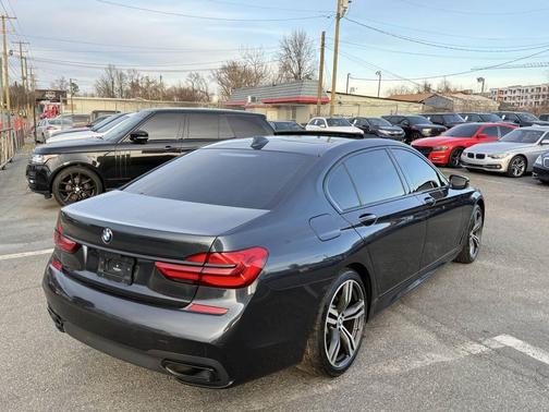 2018 BMW 740 740i 4dr Sedan