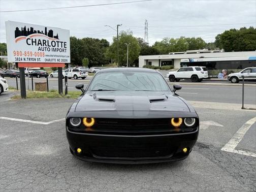 2017 Dodge Challenger SXT