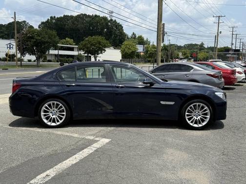2014 BMW 740 740i 4dr Sedan