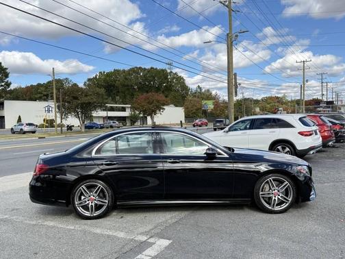 2017 Mercedes-Benz E-Class E 300 4dr Sedan