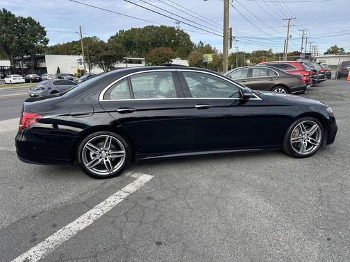 2017 Mercedes-Benz E-Class E 300 4dr Sedan