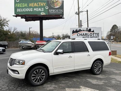 2017 Lincoln Navigator Select