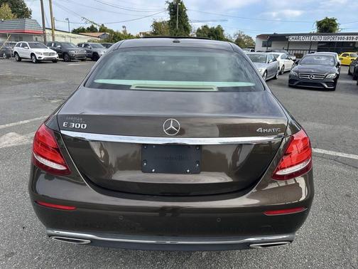 2017 Mercedes-Benz E-Class 4MATIC