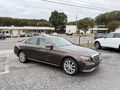 2017 Mercedes-Benz E-Class 4MATIC