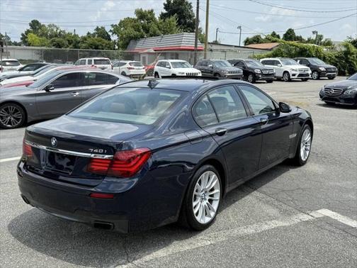 2014 BMW 740 740i 4dr Sedan