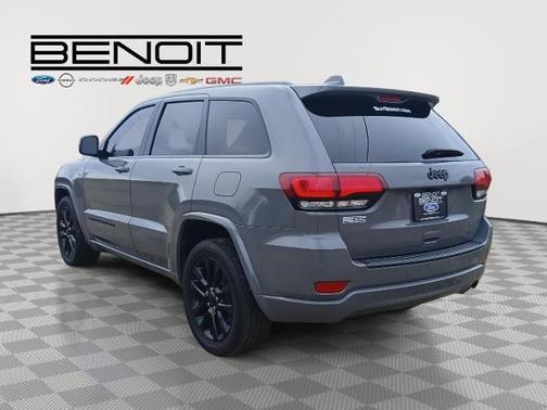 2022 Jeep Grand Cherokee LAREDO