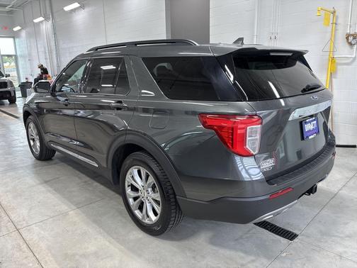 Magnetic Metallic 2020 Ford Explorer XLT