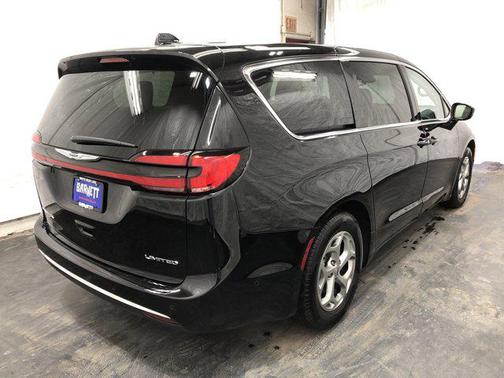 2024 Chrysler Pacifica Limited