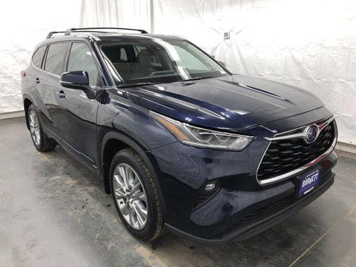 2022 Toyota Highlander Hybrid Limited