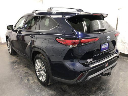 2022 Toyota Highlander Hybrid Limited