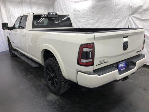 2024 RAM 3500 Limited Crew Cab 4x4 8' Box