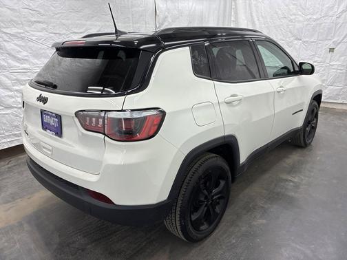 White Clearcoat 2019 Jeep Compass Latitude