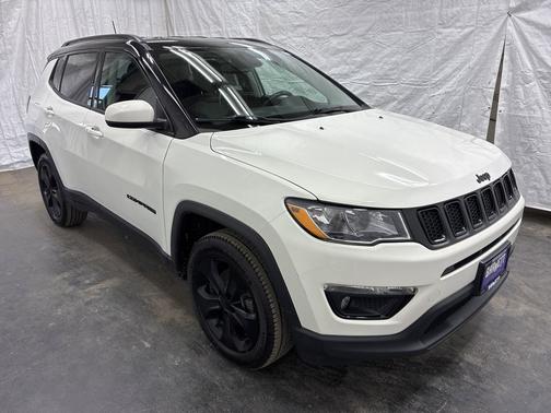 White Clearcoat 2019 Jeep Compass Latitude