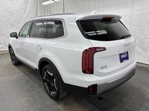 Glacial White Pearl 2025 Kia Telluride S
