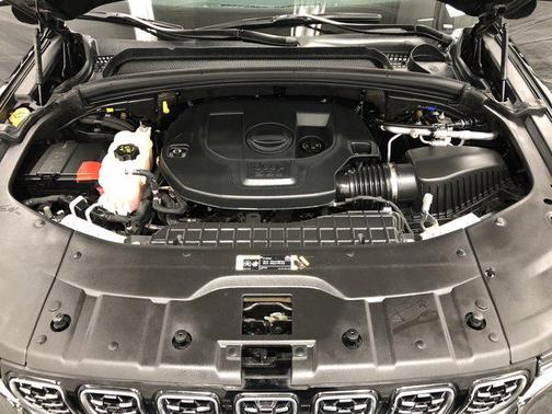 2022 Jeep Grand Cherokee Summit