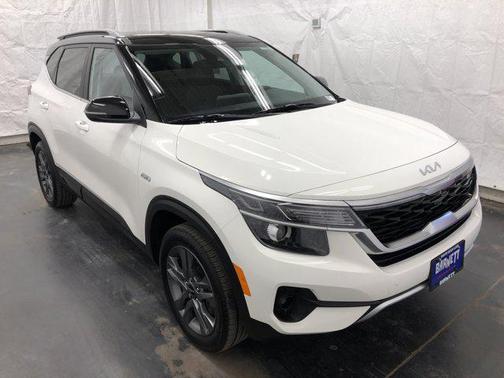 2023 Kia Seltos S