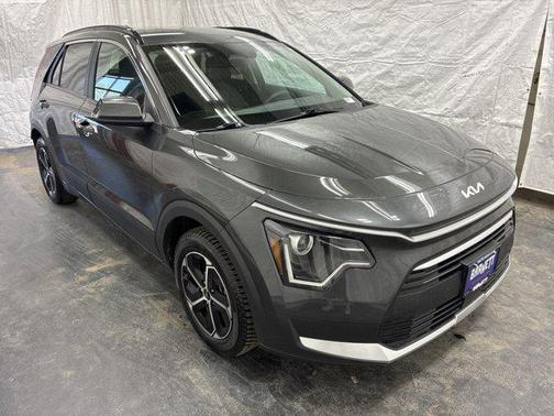 Graphite Gray 2023 Kia Niro EX