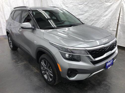 2023 Kia Seltos S