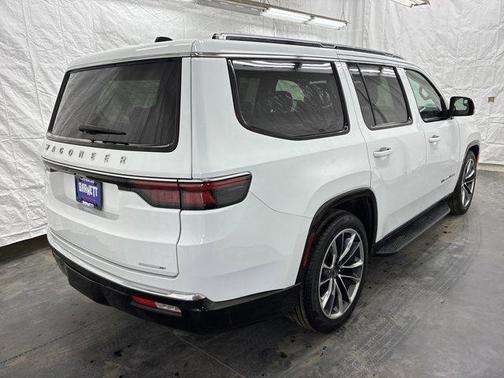 Bright White Clearcoat 2024 Jeep Wagoneer Series II 4x4