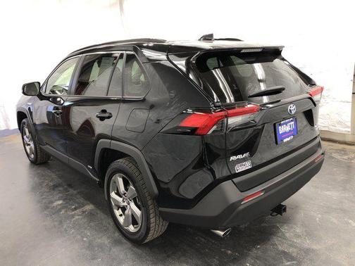 2021 Toyota RAV4 Hybrid XLE Premium