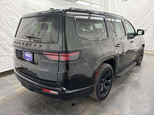 Diamond Black Crystal Pearlcoat 2023 Jeep Wagoneer Series II Carbide 4x4