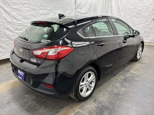 Black 2017 Chevrolet Cruze LT