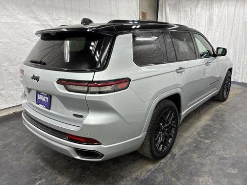 Silver Zynith 2025 Jeep Grand Cherokee L Summit Reserve