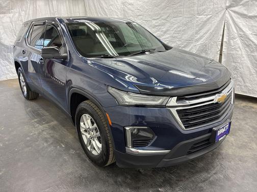 Northsky Blue Metallic 2022 Chevrolet Traverse LS