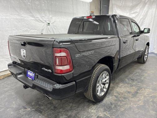 Diamond Black Crystal Pearlcoat 2023 RAM 1500 Laramie