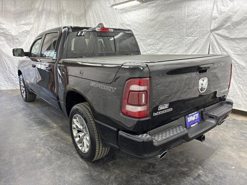 Diamond Black Crystal Pearlcoat 2023 RAM 1500 Laramie