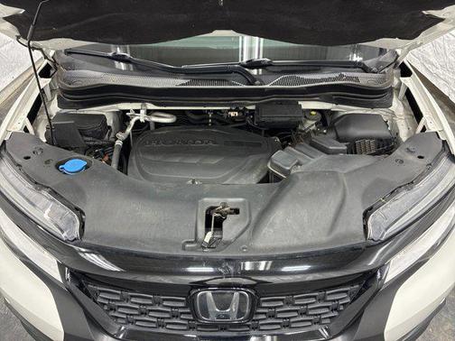 White Diamond Pearl 2019 Honda Passport Elite