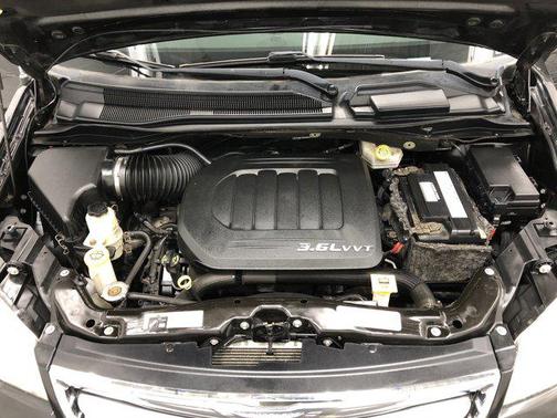 2014 Chrysler Town & Country Touring