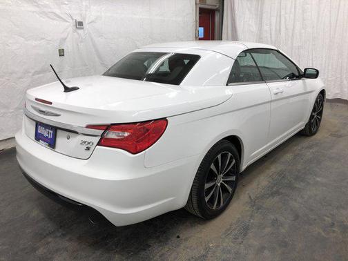 Bright White Clearcoat 2013 Chrysler 200 S