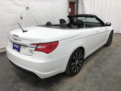 Bright White Clearcoat 2013 Chrysler 200 S