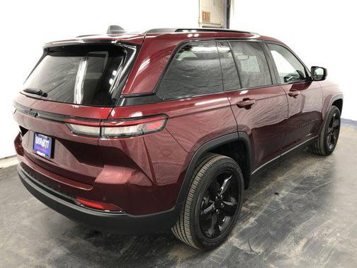 2024 Jeep Grand Cherokee Altitude