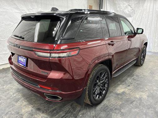 Velvet Red Pearlcoat 2025 Jeep Grand Cherokee Summit