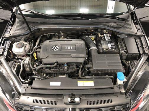 2021 Volkswagen Golf GTI 2.0T SE DSG