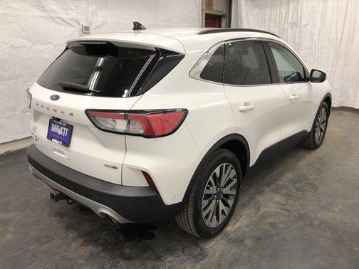 Star White Metallic Tri-Coat 2020 Ford Escape Titanium