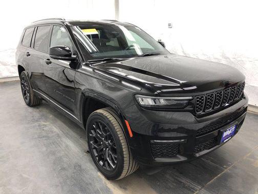 Diamond Black Crystal Pearlcoat 2024 Jeep Grand Cherokee L Summit Reserve