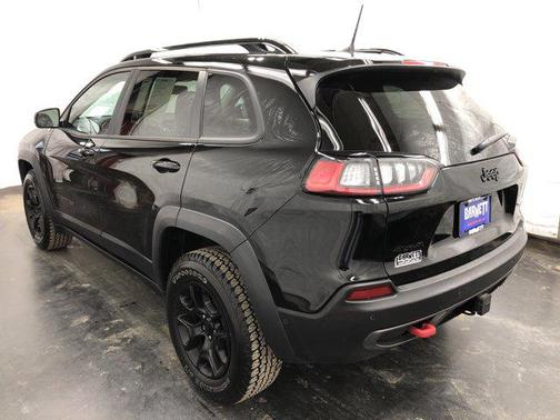 2023 Jeep Cherokee Trailhawk