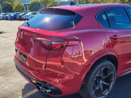 2019 Alfa Romeo Stelvio Quadrifoglio