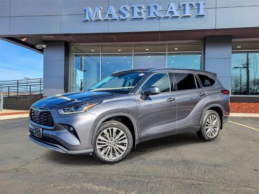 2021 Toyota Highlander Hybrid Platinum