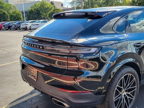 2024 Porsche Cayenne AWD